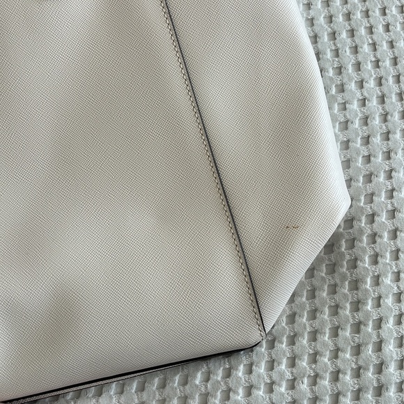 Kate Spade Tote - Picture 8 of 9